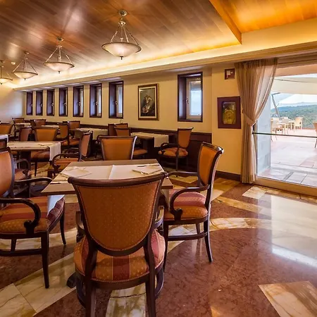 Отель Mercure Petriolo Siena Terme