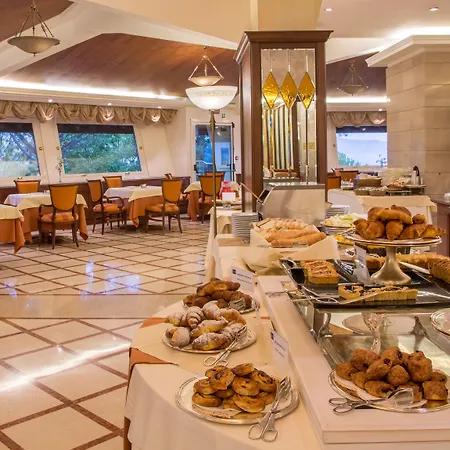 Отель Mercure Petriolo Siena Terme 4*