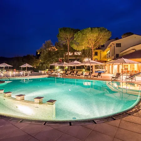 Отель Mercure Petriolo Siena Terme