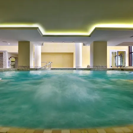 Mercure Petriolo Siena Terme فندق