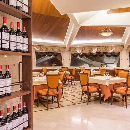 Hotel Mercure Petriolo Siena Terme 4*